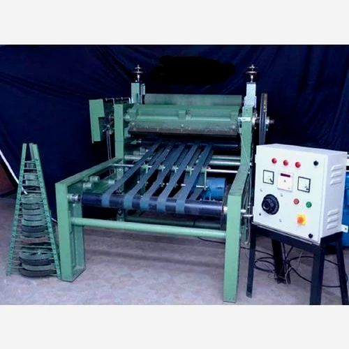 Automatic paper roll to sheet cutting machine for non woven